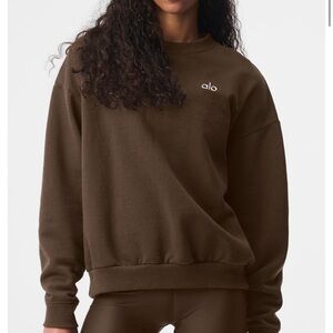 ALO Yoga Women's espresso crewneck size small